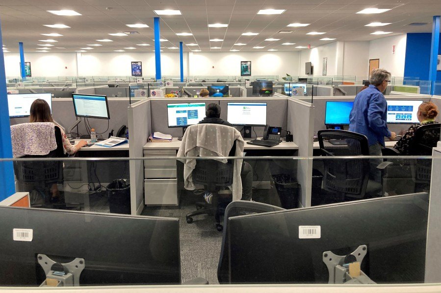 How to successfully pivot from a federal job to the private sector