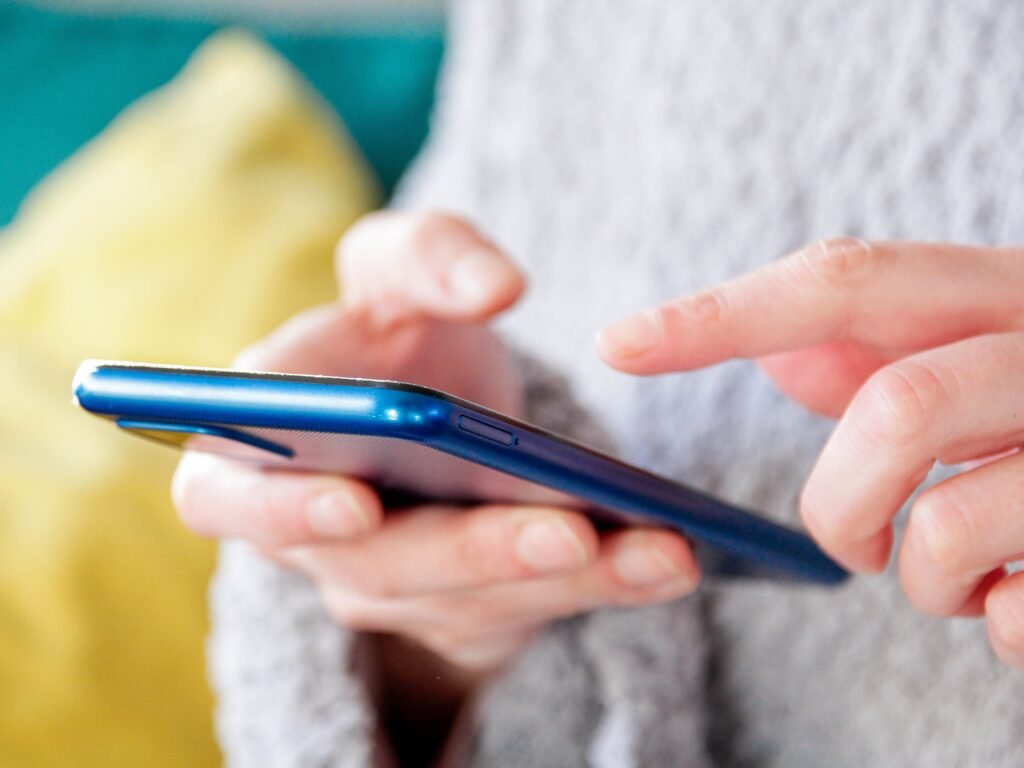That E-ZPass text is almost definitely a scam. Here's how to spot it.