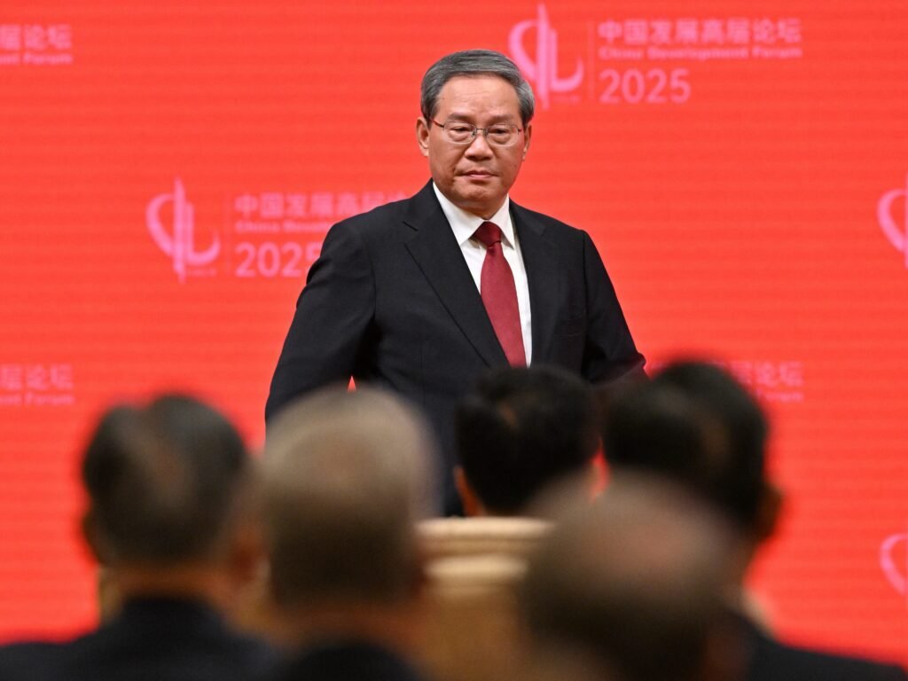 China just told execs from Apple, Citadel, and Qualcomm that Beijing is still down to do business even with 'unexpected shocks' to trade