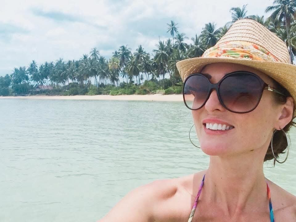I live on the Thai island featured in 'White Lotus.' Here's what life on Koh Samui is really like.
