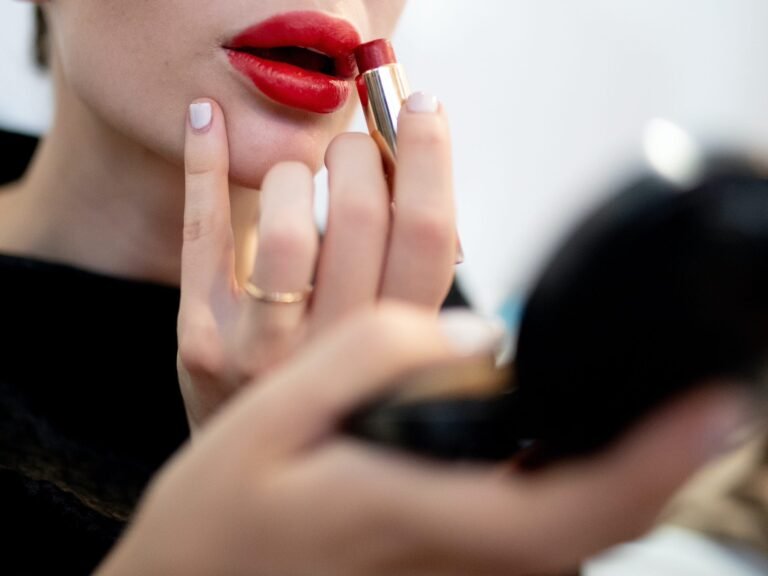 9 weird recession indicators, from lipstick to snacks