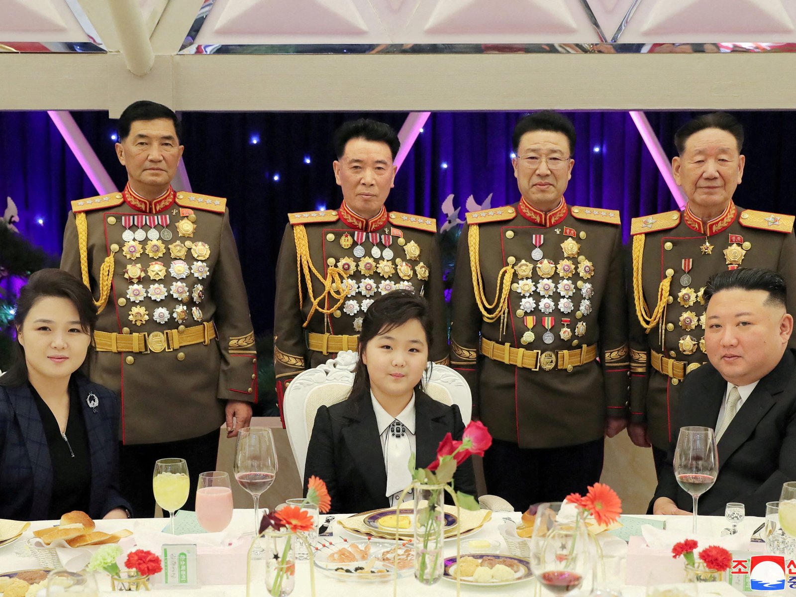 31 rare photos of Kim Jong Un and his family