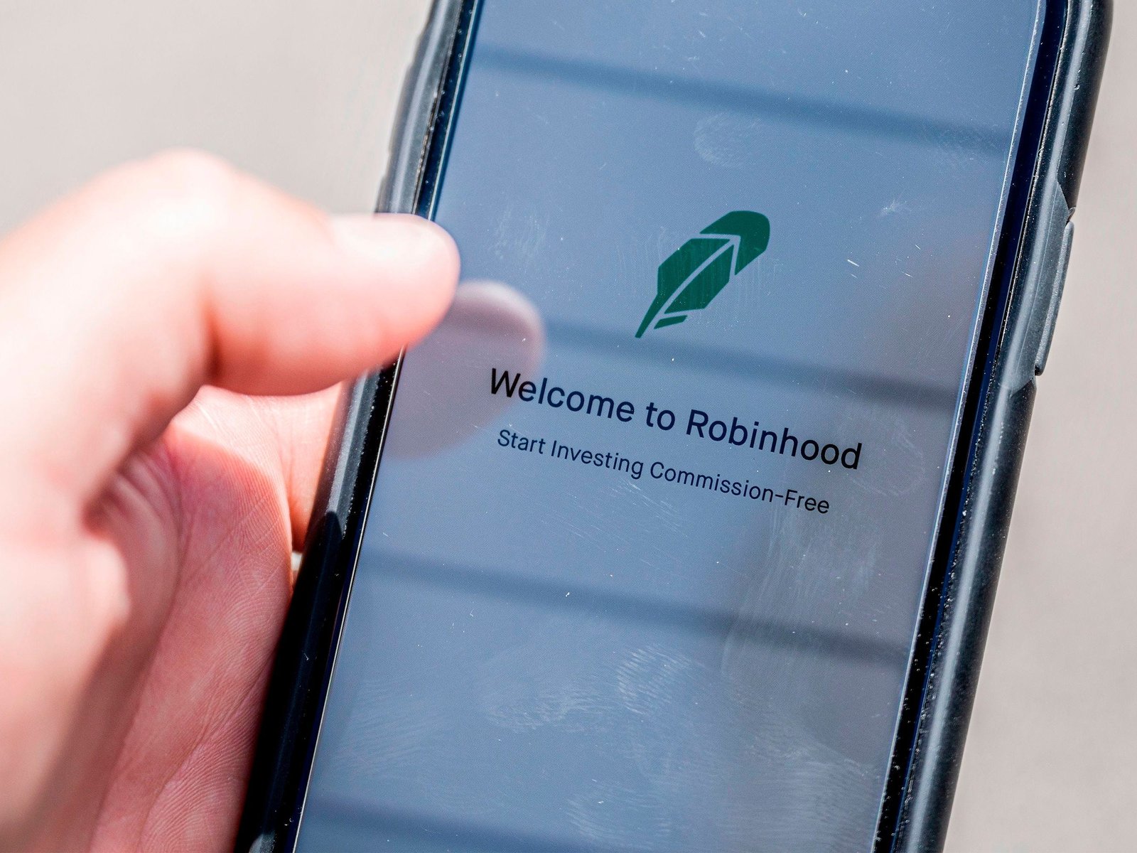 Now Robinhood says it will deliver cash to your door