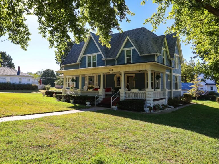 A tiny US city paying people $50,000 to move there got 115 applications in 2 weeks