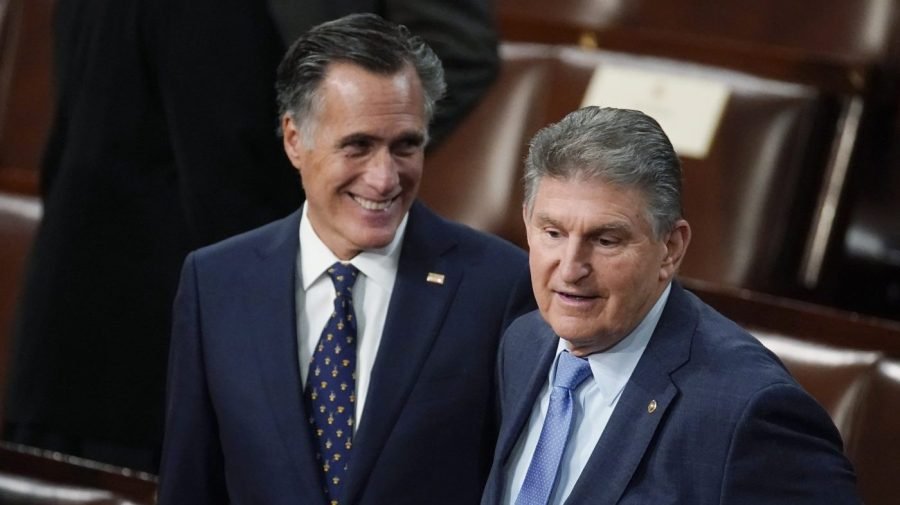 Manchin, Romney join board of directors for top budget watchdog