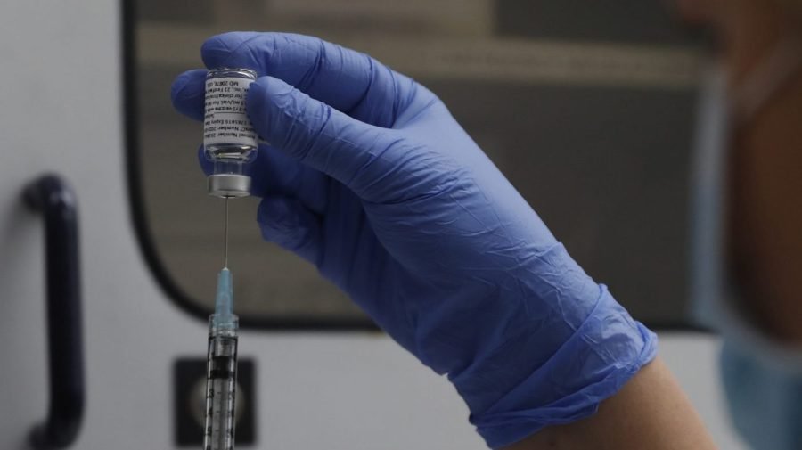 New FDA commissioner signed off on vaccine chief's ouster: ReportsĀ