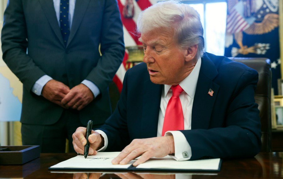 Most Democrats want party to mainly focus on stopping GOP agenda: Survey