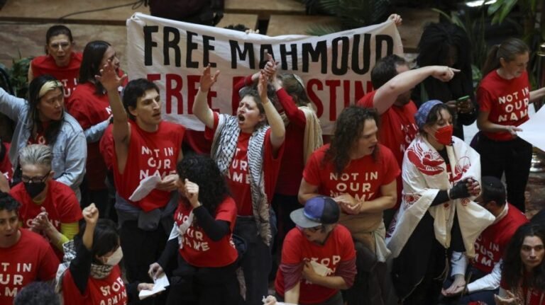 Khalil protesters fill up Trump Tower