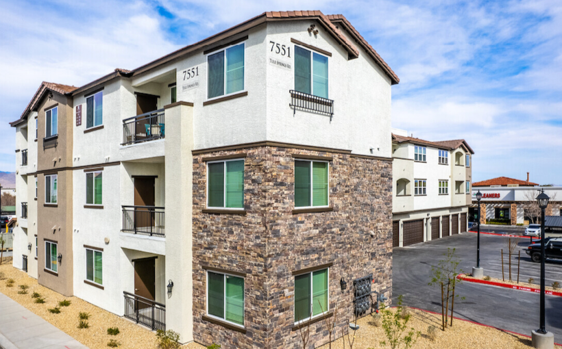 Las Vegas Apartments Trade for Nearly $300K/Unit