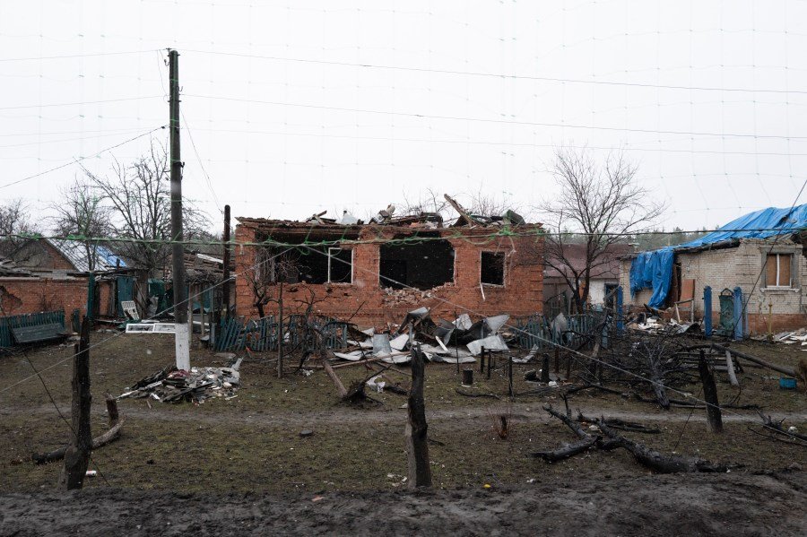 Russia, Ukraine exchange attacks after Putin meeting with US on ceasefire deal