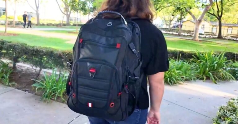 Extra Large Travel Backpack Just $25.99 on Amazon (Fits a 17″ Laptop)