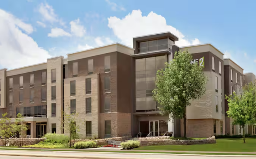 AVANA, Oaktree Partnership Closes $12M Hilton Hotel Deal