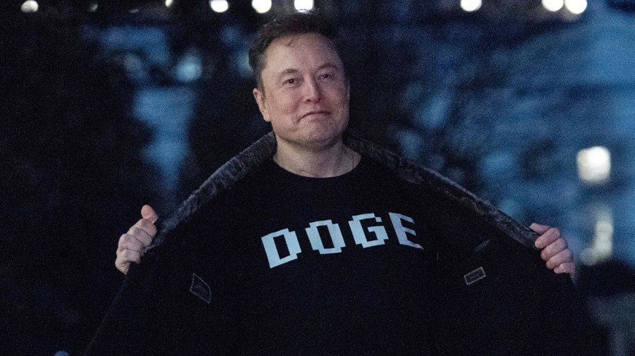 Musk says he is giving out two $1 million checks to 'get attention' from 'legacy media'