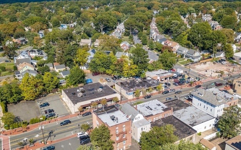 Adjacent Retail Properties in Maplewood Go for $4.3M