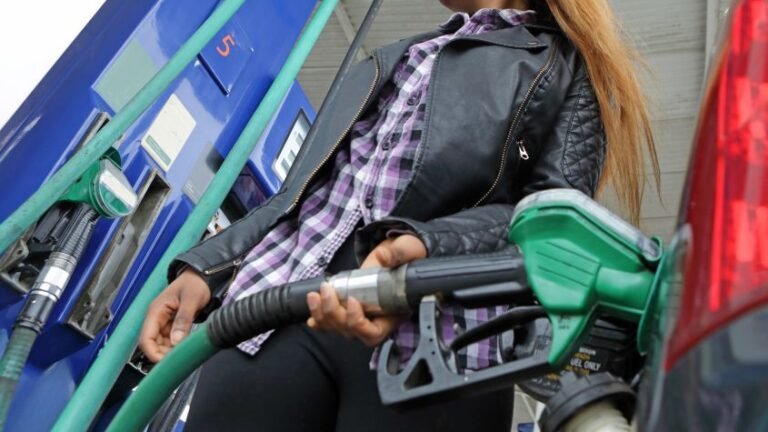 Petrol prices tipped to fall by 6p per litre