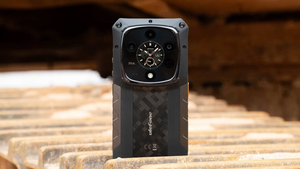 Check out Ulefone Armor 28 Ultra's dual displays: Video