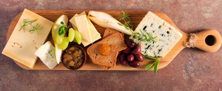 How to Build the Perfect Après Ski Cheese Board for Effortless Entertaining