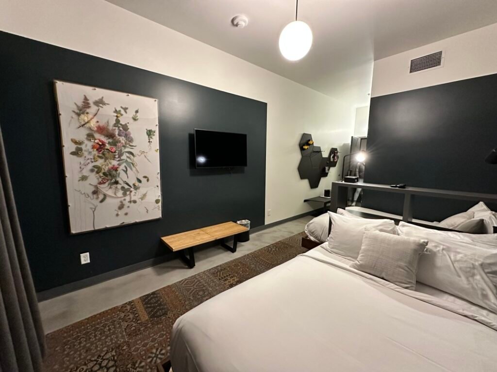 Evo Hotel Salt Lake City: Affordable Adventure Hub for Skiers and Outdoor Enthusiasts