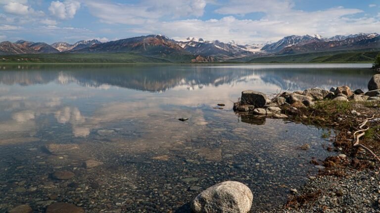 Los lagos y estanques de Alaska revelan los efectos del derretimiento del permafrost