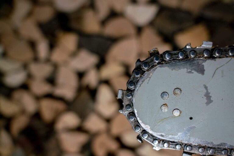Choosing the Perfect Replacement Chains for Your Chainsaw