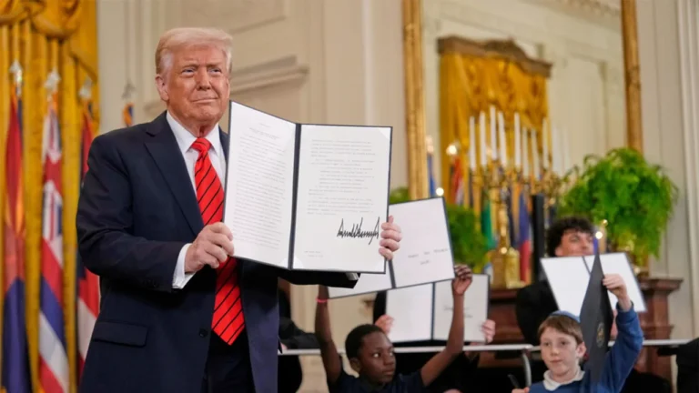 DOE update: Trump orders a plan to dismantle the Education Department while keeping some core functions