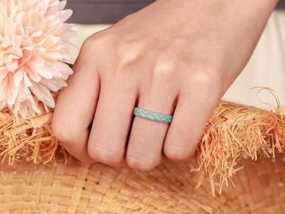 Silicone Wedding Bands 5-Pack Only $3.49 on Amazon (Regularly $9)