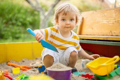 Are You Fostering Curiosity In Your Child? An Expert Explains Why It’s Important