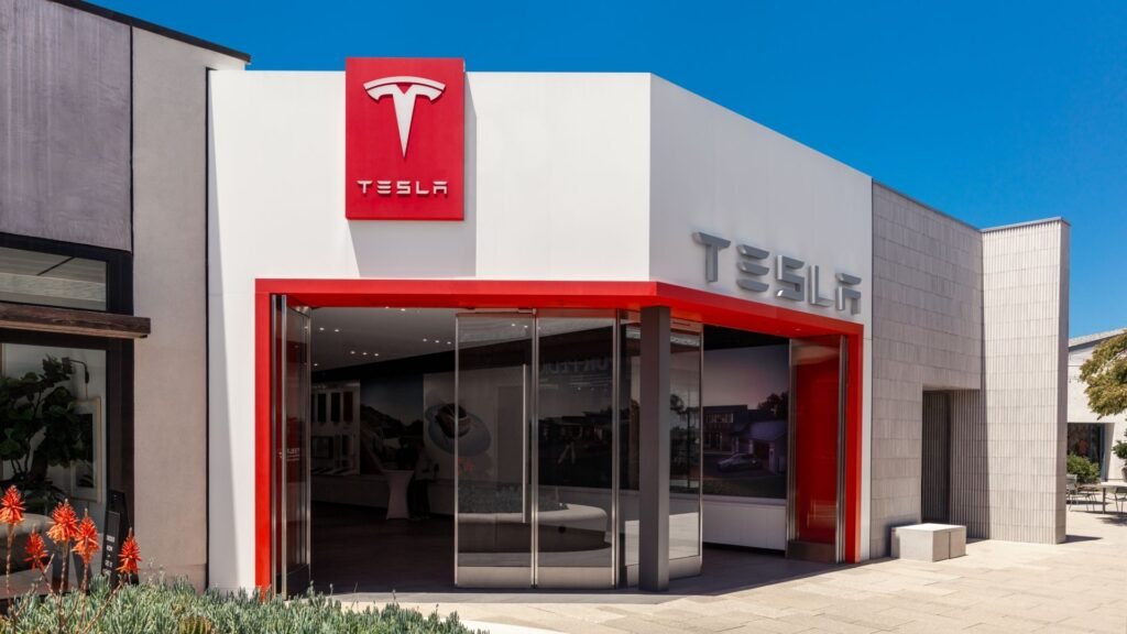 Tesla Could Lose Direct-Sale Permits In New York, Rival EV Brands Could Benefit