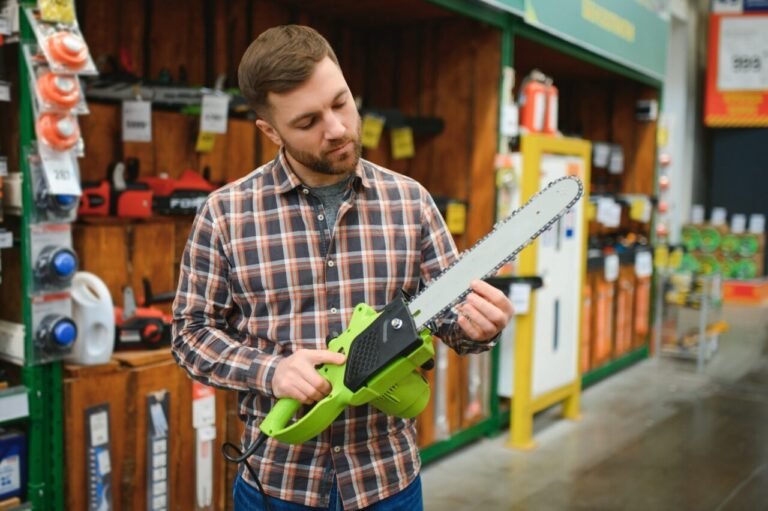 Choosing the Right Chainsaw: Professional vs Consumer Models Comparison – Buying a Chainsaw Q&As