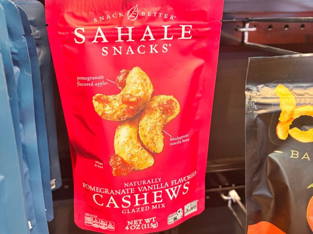 I'm a dietitian on the Mediterranean diet. When I travel, I buy these 7 snacks at airports.