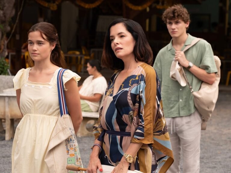 All the 'White Lotus' stars get paid the same amount — and the salary is nonnegotiable