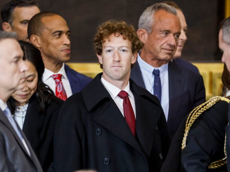 Mark Zuckerberg just bought a home in Washington, DC. Here's a look at his properties across the US, from a Hawaiian doomsday bunker to Lake Tahoe estates.