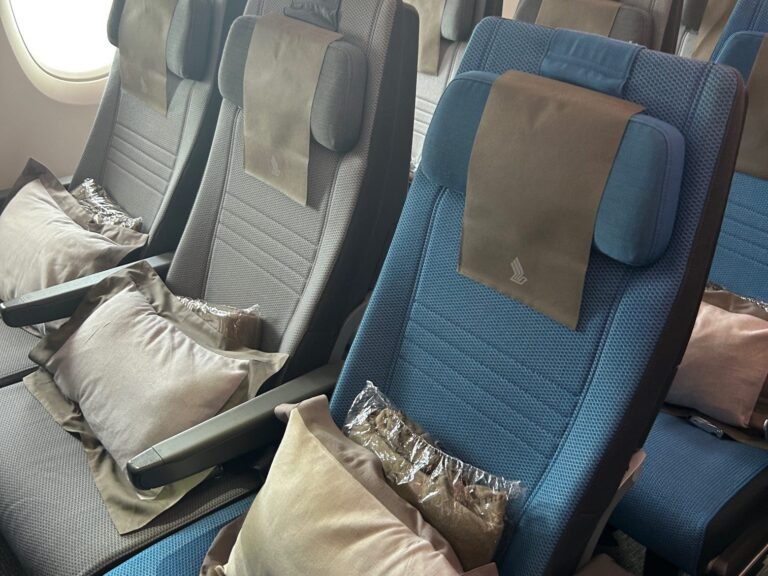 I flew economy on Singapore Airlines for the first time. It was so much better than my trips on US carriers.
