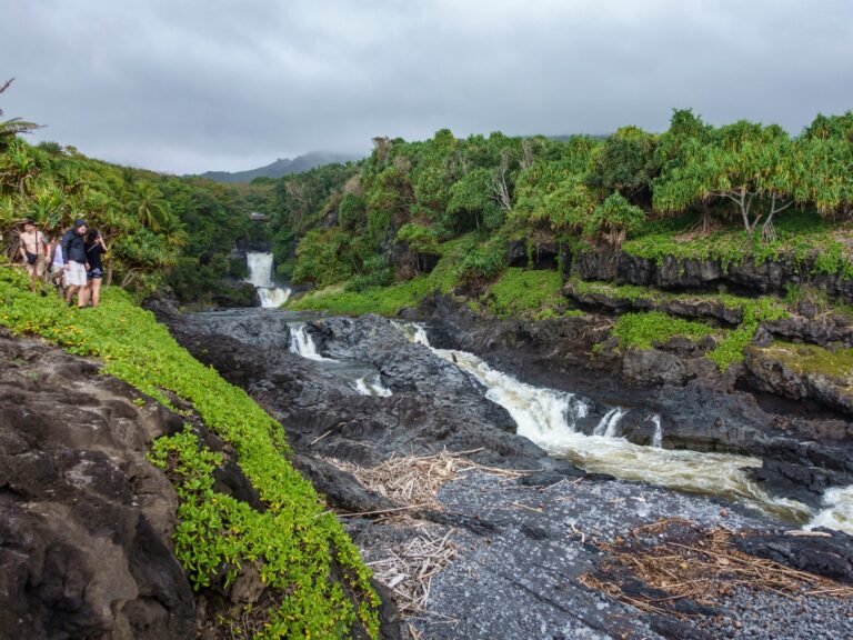 I was born and raised on Maui. Here are 5 of the best things for visitors to do on the island — and 5 they should skip.