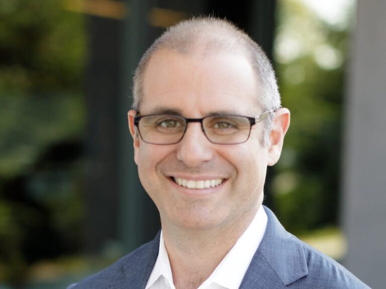 LinkedIn's COO tells BI he leans on AI in 3 ways for work
