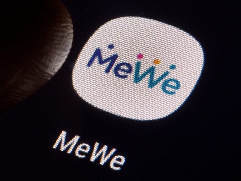 I'd never heard of MeWe. The FTC says it's a competitor to Facebook — so I tried it for myself.