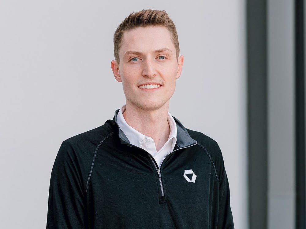 I'm a former Thiel fellow who dropped out of college. I now run a $1.3 billion logistics company.