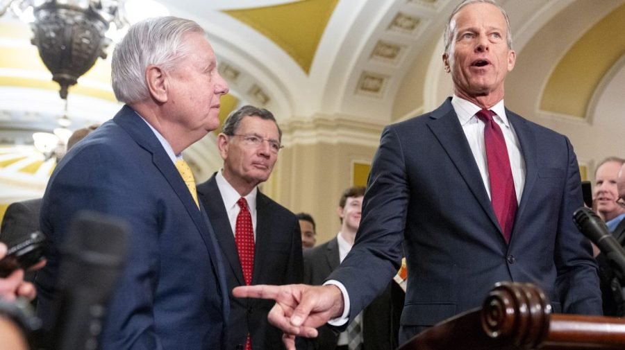 Senate Republicans set to bypass parliamentarian on Trump tax cuts
