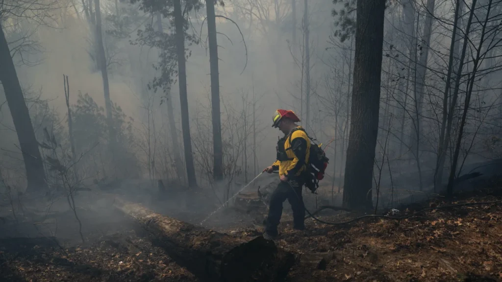 Dry winter sparks wildfire fears for firefighters across the U.S.