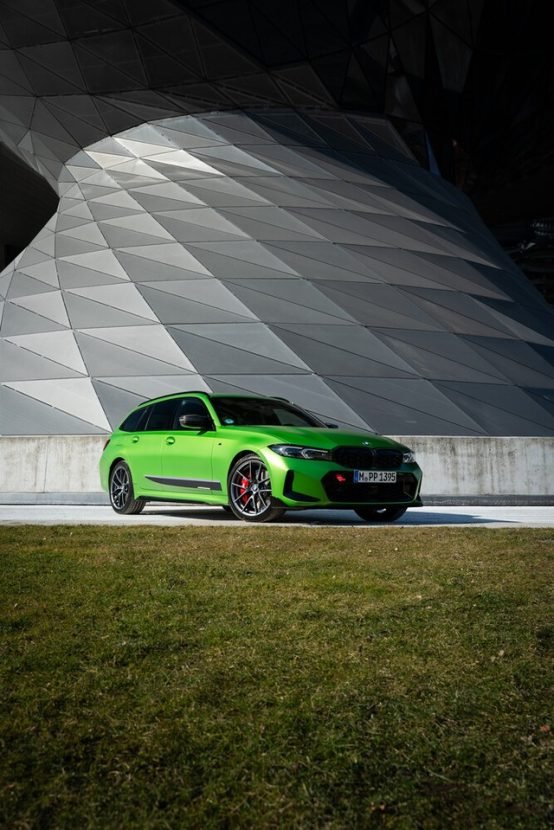 BMW M340i Touring In Frozen Tampa Bay Green Stands Out