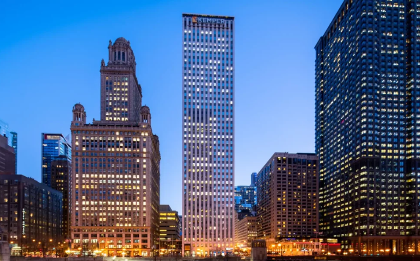 AmTrust RE Signs New Leases, Renewals at One East Wacker in Chicago