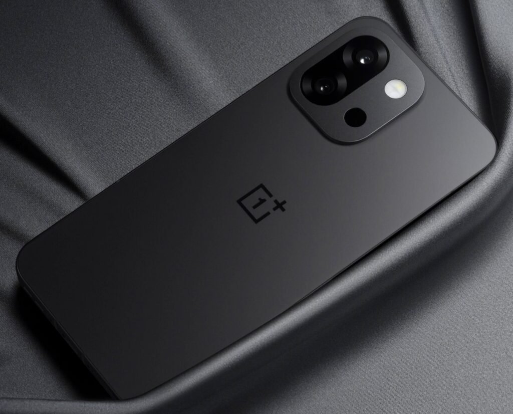 OnePlus 13T hands-on video & images show its impeccable weight distribution