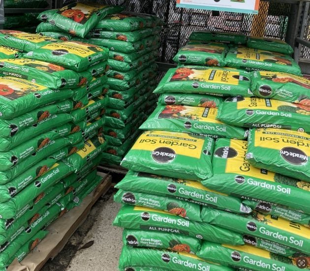 Miracle Gro Garden Soil only $2 at Home Depot!