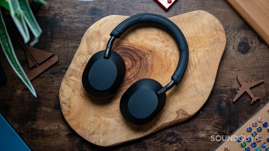 Deal: The amazing Sony WH-1000XM5 headphones are $71.99 off