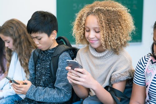 New Study Offers A Surprising Take On Middle Schoolers & Smartphones