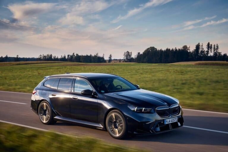 BMW M5 Touring Drag Races RS6 And E63 For Wagon Supremacy