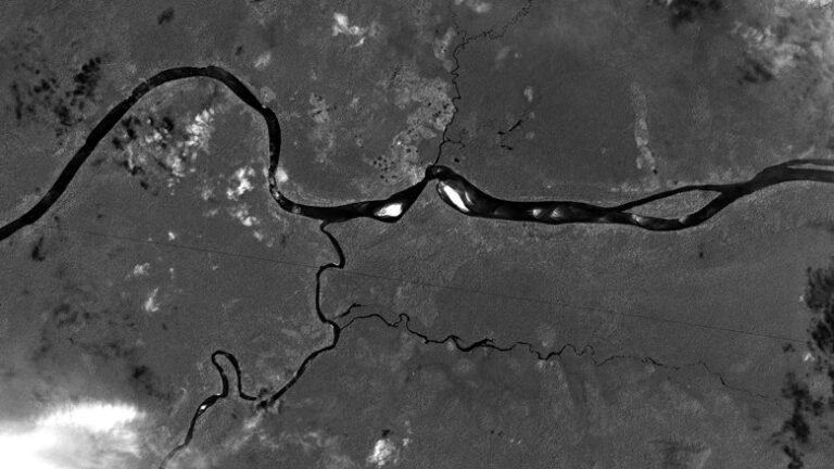 The Rivers That Science Says Shouldn’t Exist