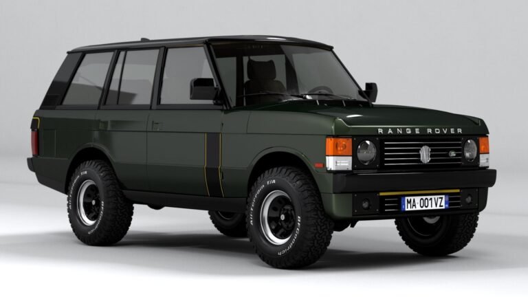 This Range Rover Restomod Stands Out With Fun Features