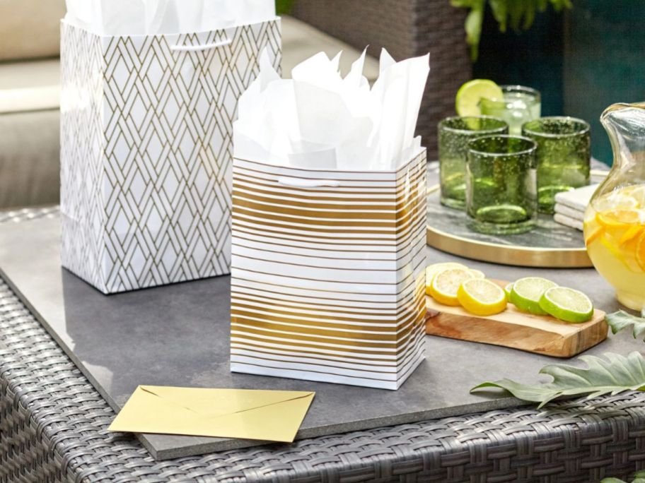 Hallmark Gift Bags 6-Pack Only $2.92 on Walmart.com (Reg. $13)