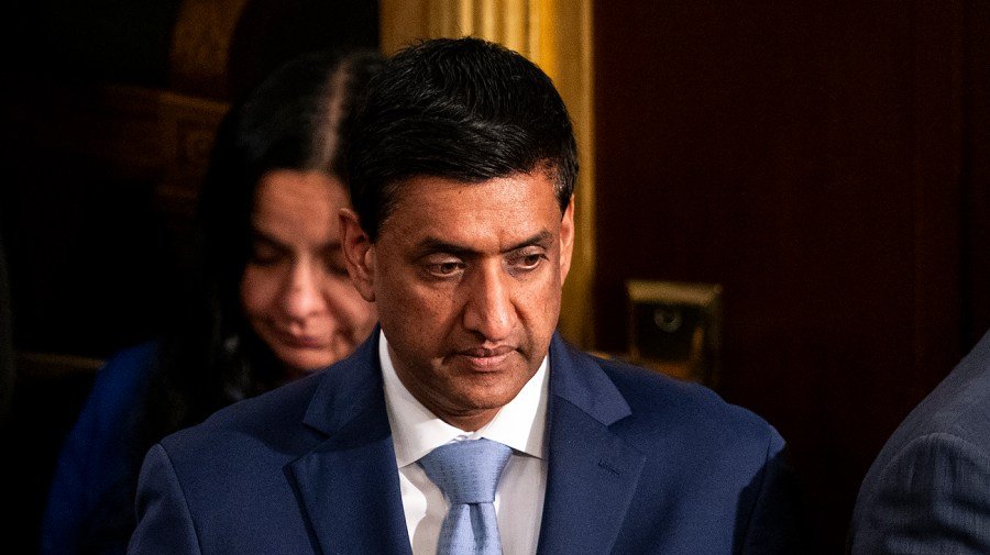 Khanna believes manufacturing 'isn’t going to come here'